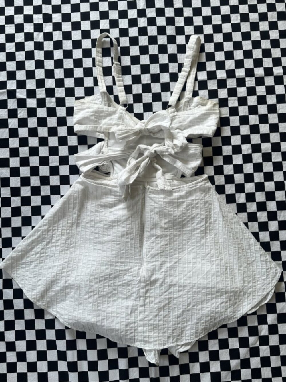 White Ruffly Cut Out Romper - Picture 4 of 6